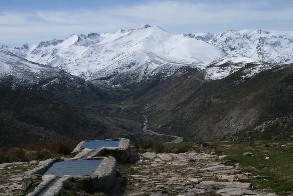 Гостевой дом La Pasailla De Gredos Навасепеда-де-Тормес Экстерьер фото